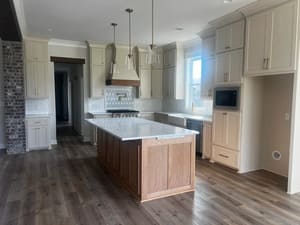 {{ custom_values.service_2 }} in {{custom_values.area_1})