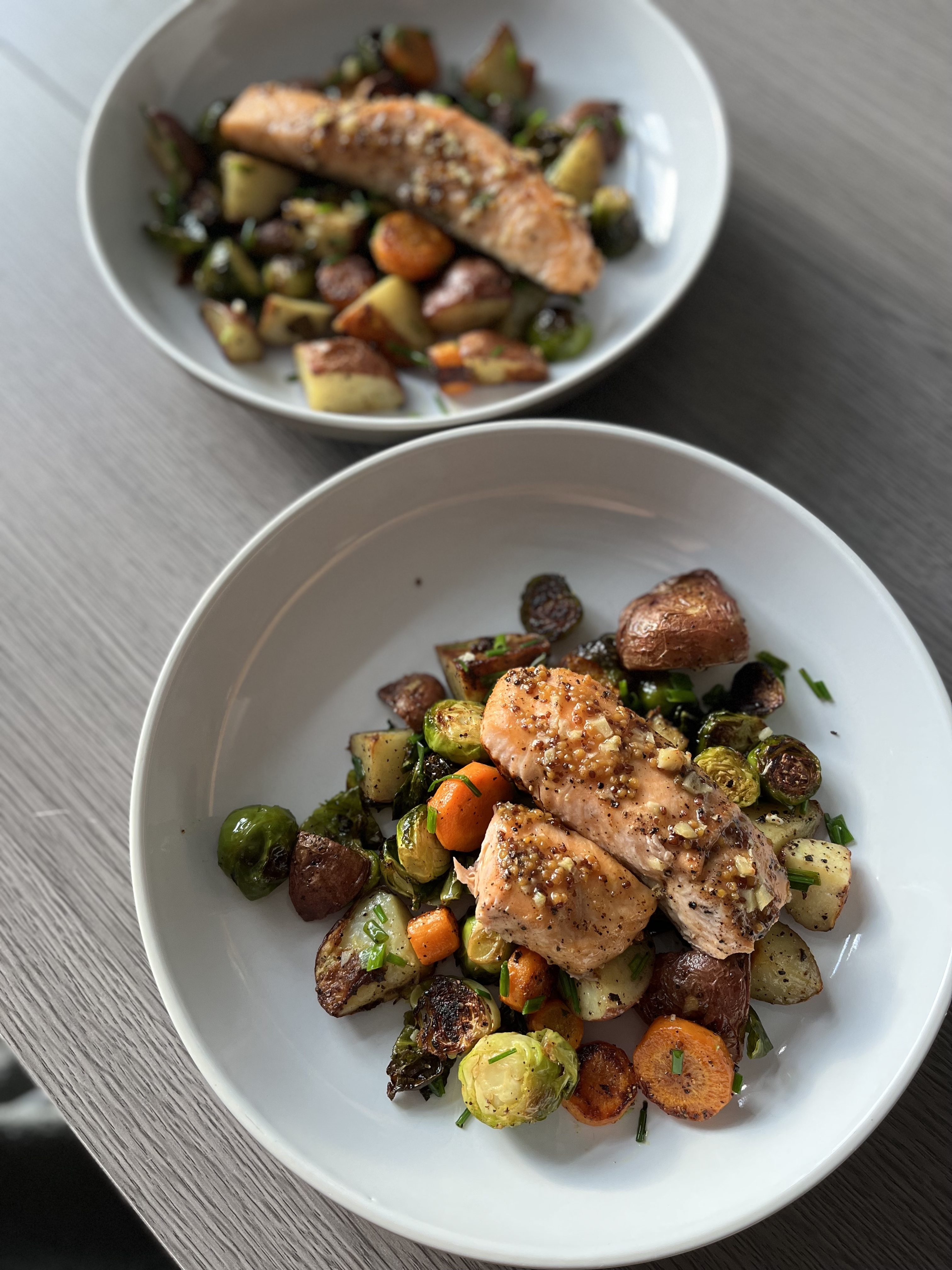 baked salmon on roasted veggies created by holisitic nutritionist Sara Tam - Sarativity