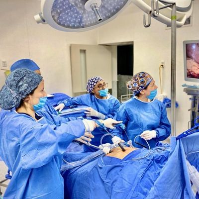 Consulta médica con doctora