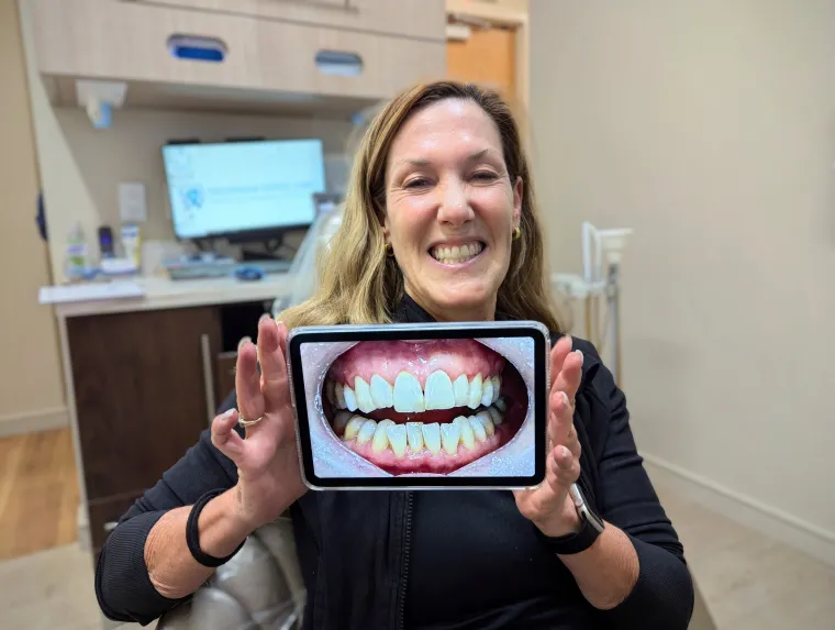A Promenade Invisalign patient delighted with her results