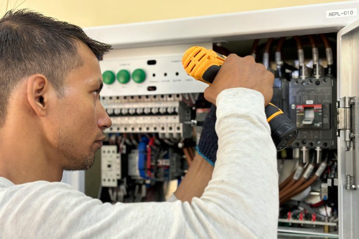 Tracy Electrician Service