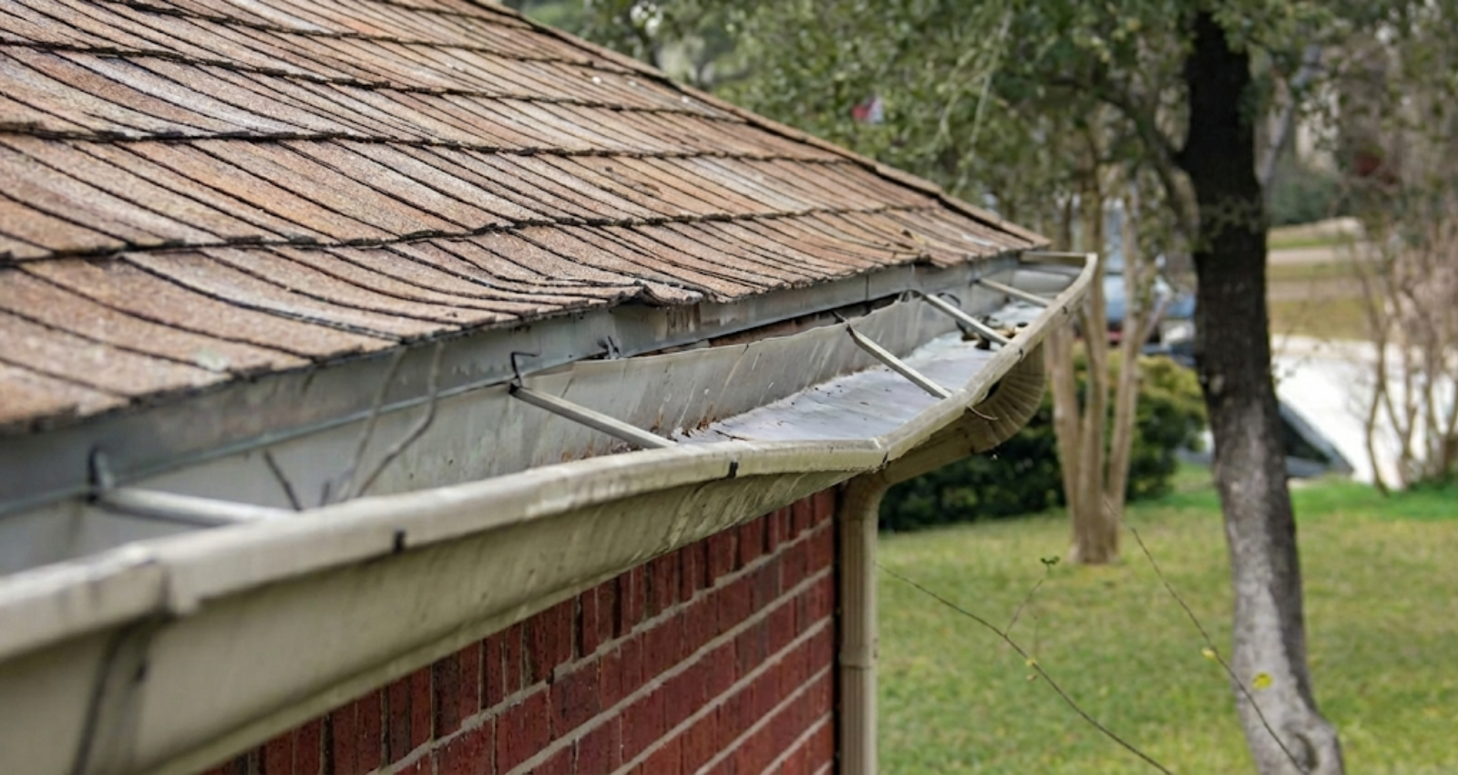Ineffective gutters Houston water damage