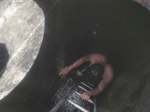 Manual Cleaning of Waste Water Treatment Plant in Metro Manila