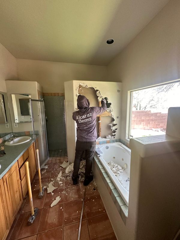 Demolición de baño para remodelación