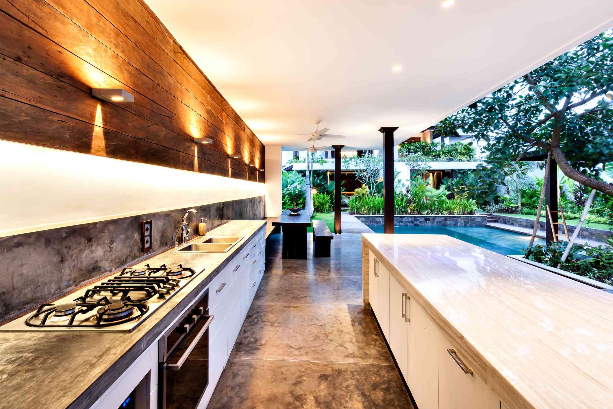 Granite outdoor kitchen countertop installed in Houston Texas backyard by Fabulous Granite and Marble