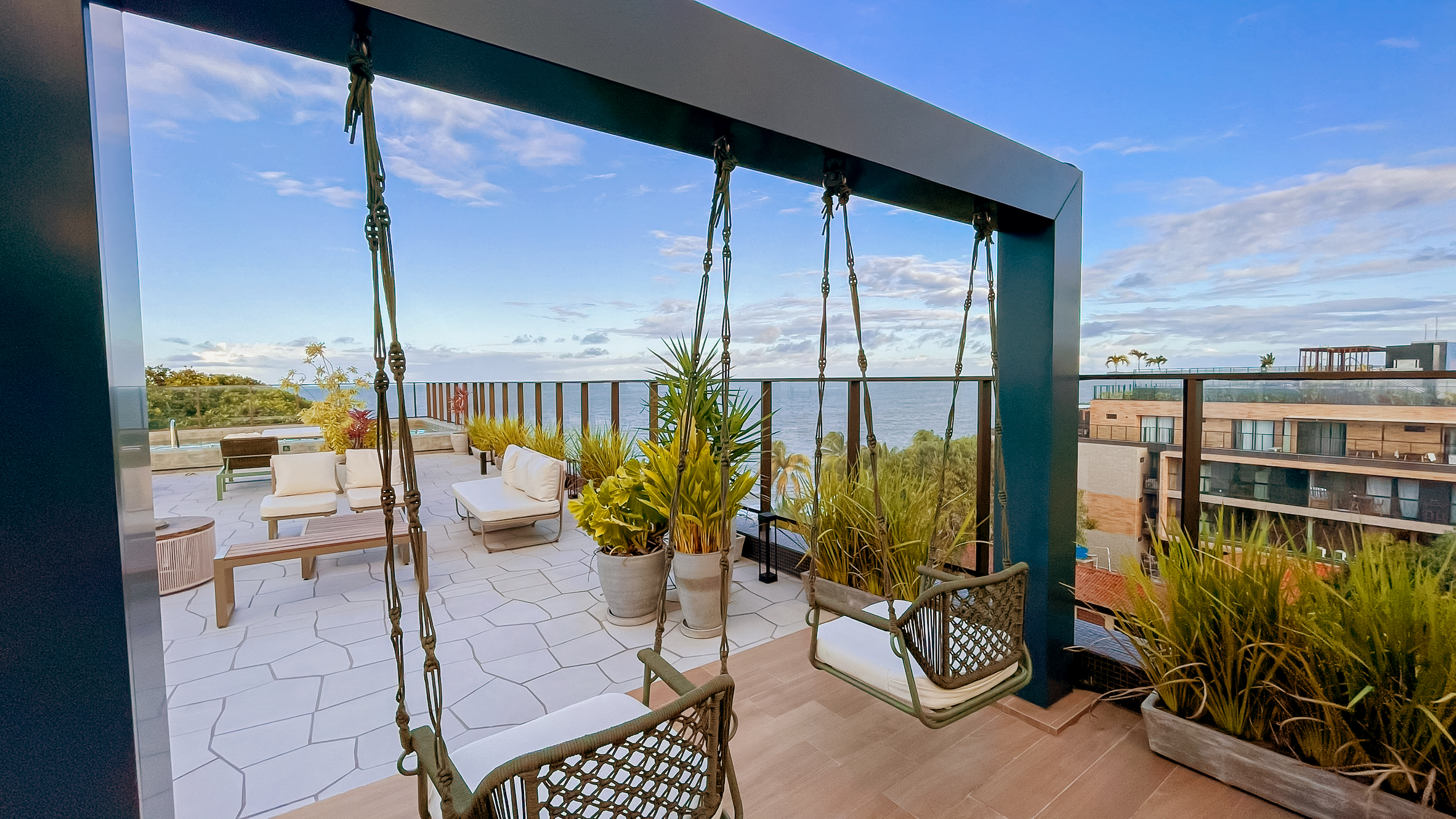 Balanços com vista mar