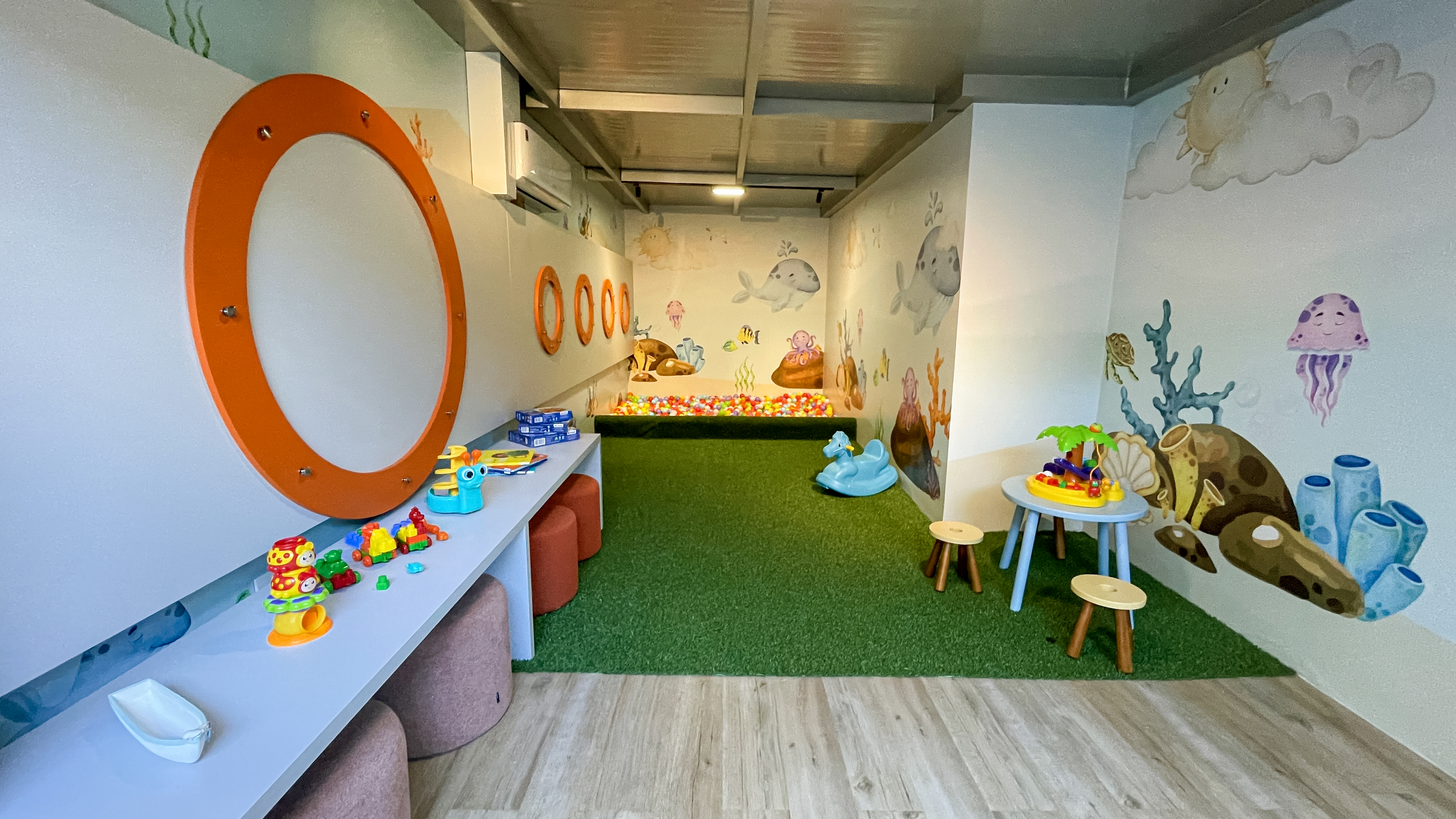 Espaço Kids do W Tambaú com tema oceânico
