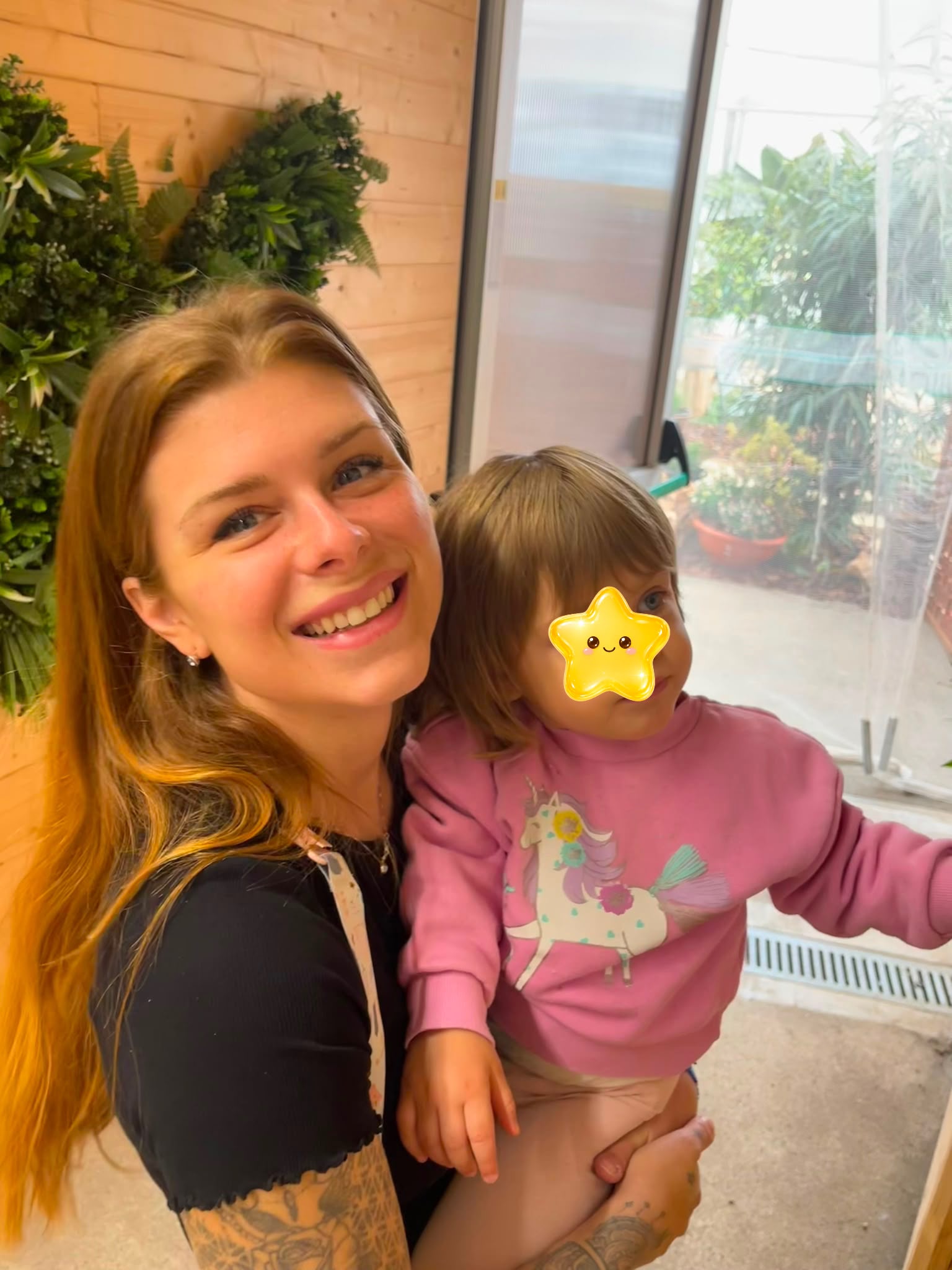 Valentina Silva con sua figlia