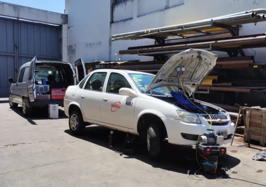 Auto en el taller