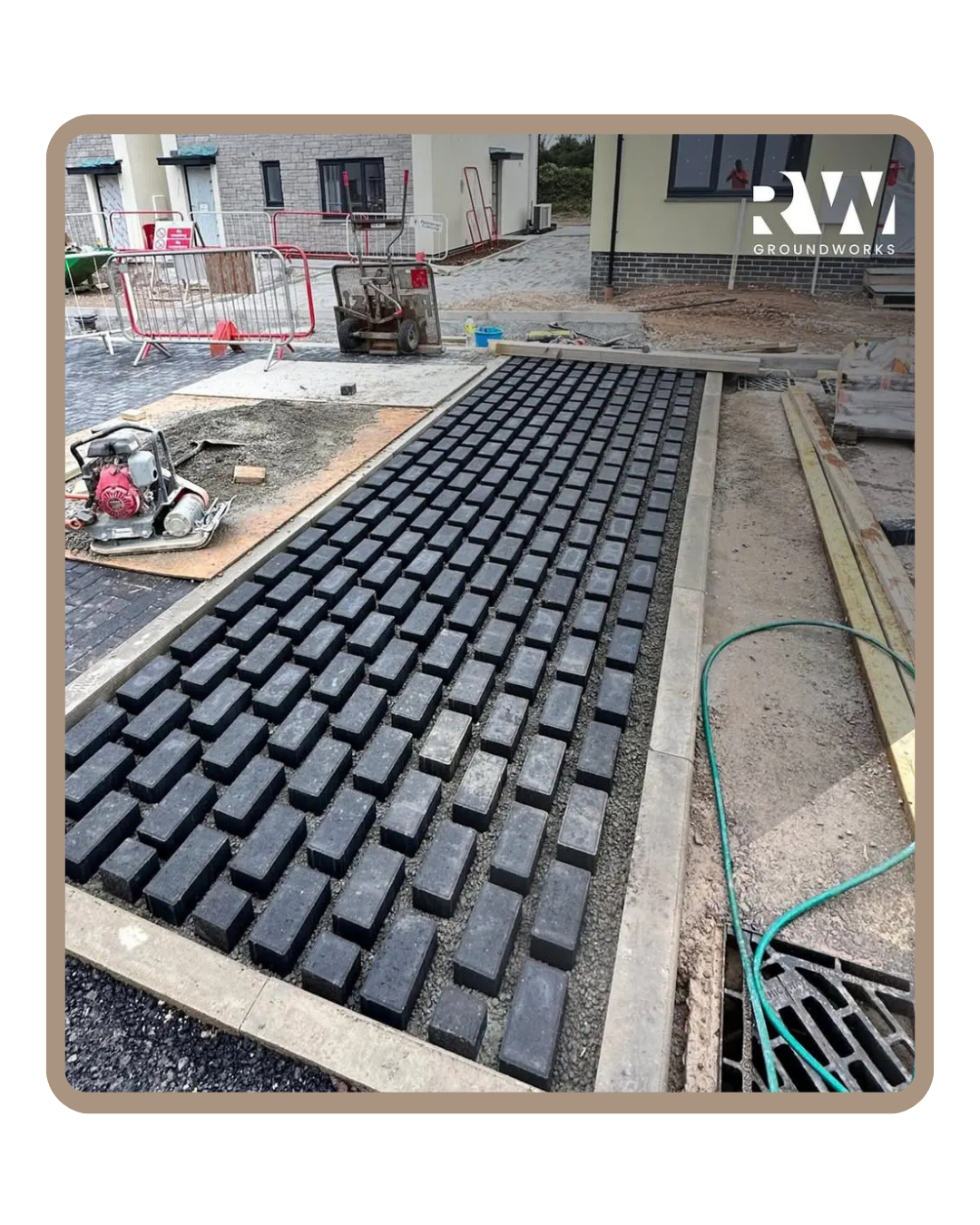 Block paved driveway installation