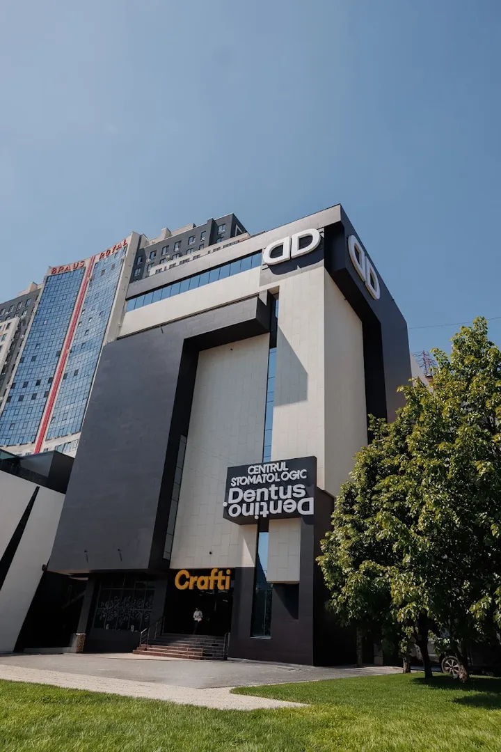 Clădirea centrului stomatologic Dentus Dentino