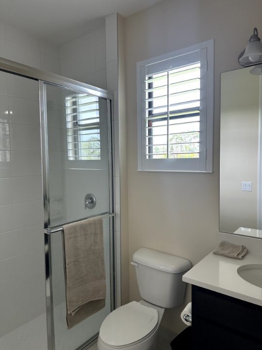 Bath with Plantation Shutters
