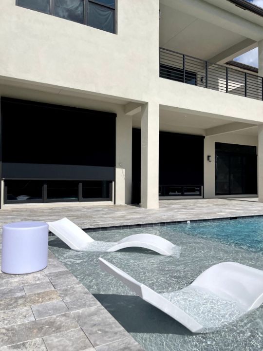 Lanai loungers with Exterior Shades