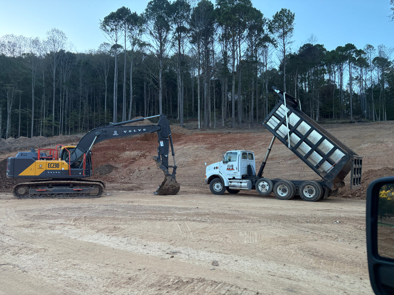 7 Signs Your Southern Tennessee Property May Need Professional Land Clearing