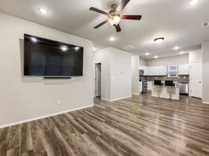 {{ custom_values.service_2 }} in {{custom_values.area_2})