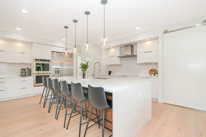 A home recently sold by Oakline