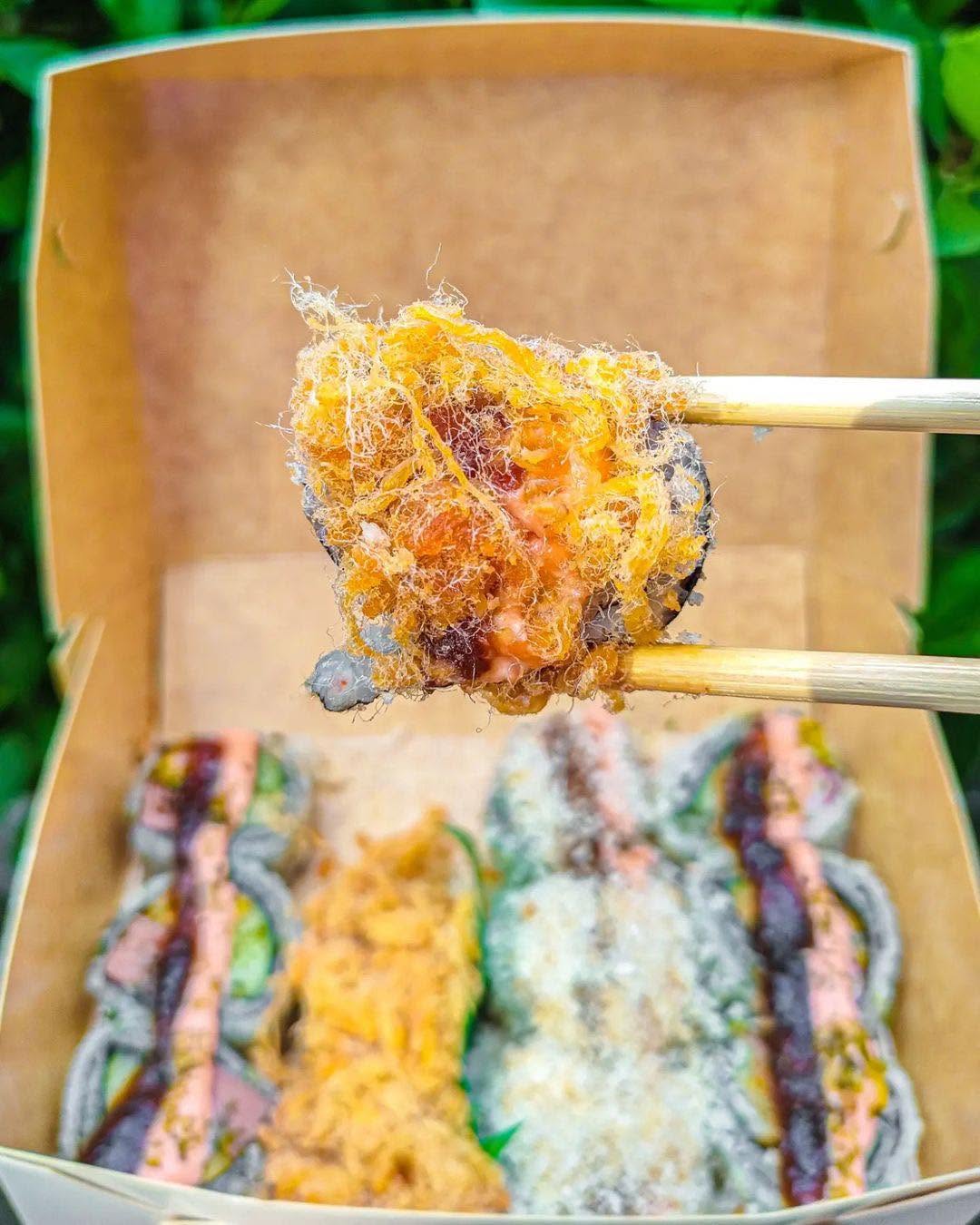 Mahu Roll topped with crispy shreds