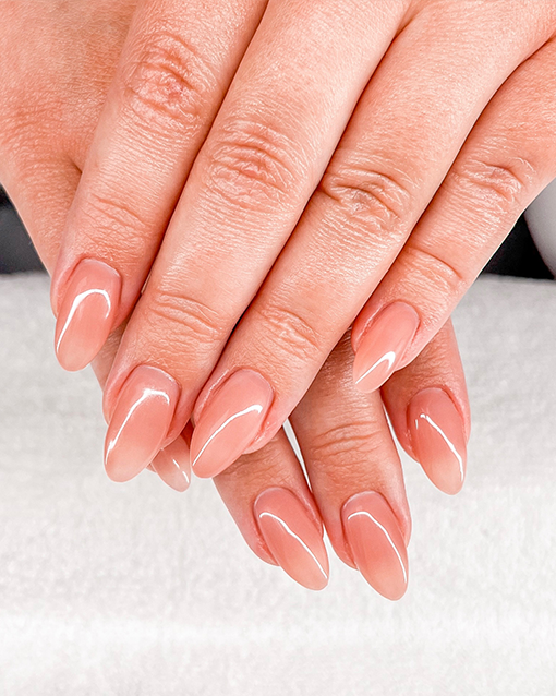 Nude Manicure