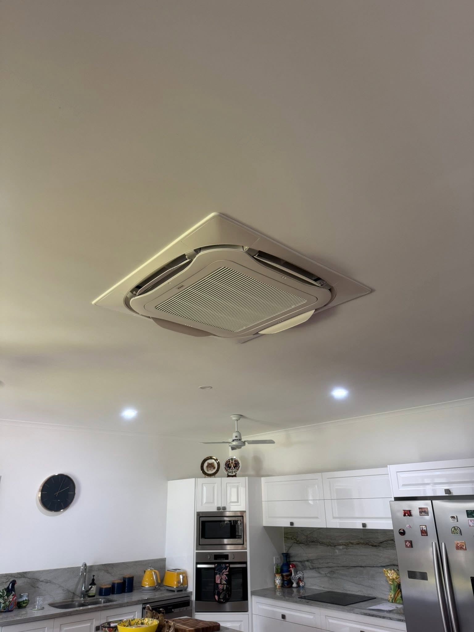 10kW Ceiling Cassette Changeover photo 3