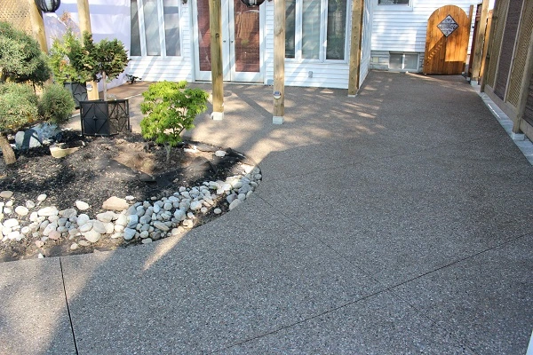 Standard concrete patio installed by SCP Stamped Concrete Pros Inc. in Hamilton, Ontario