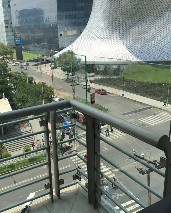 Barandal de cristal templado en balcón