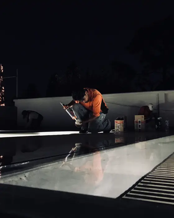 Instalación de piso de cristal templado