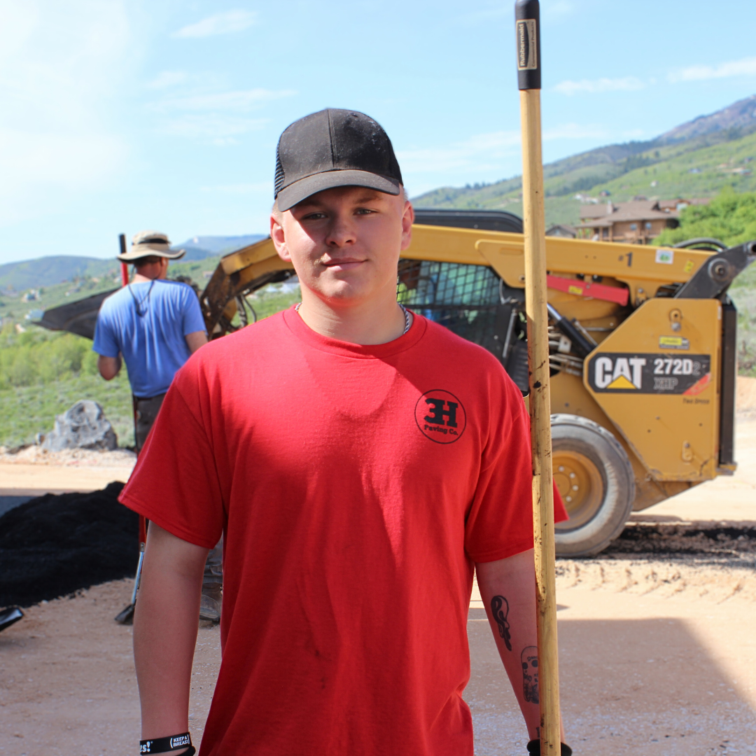 3H Paving crew working on a driveway in northern Utah
