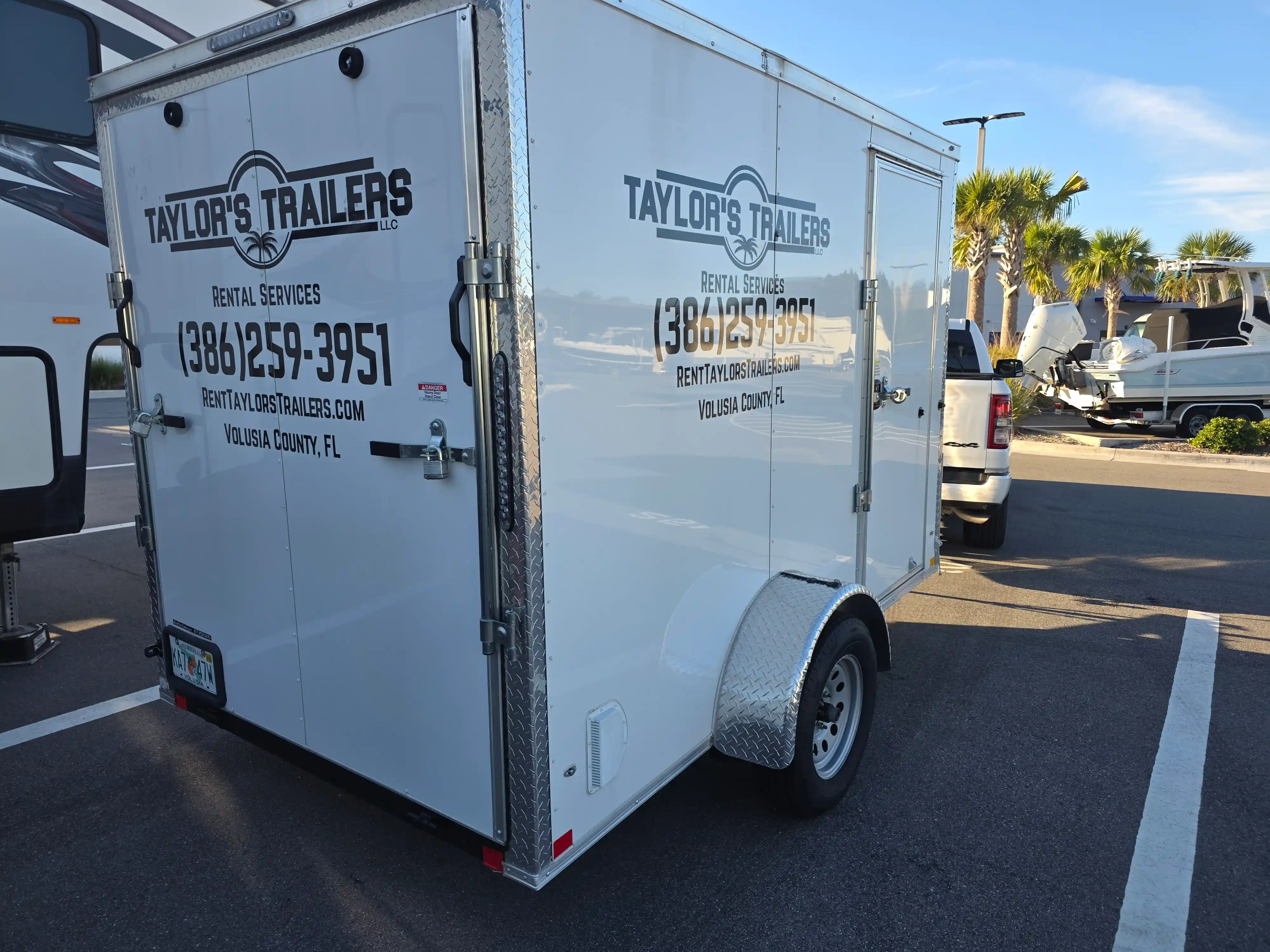 6x10 Enclosed Trailer - Diamond Cargo
