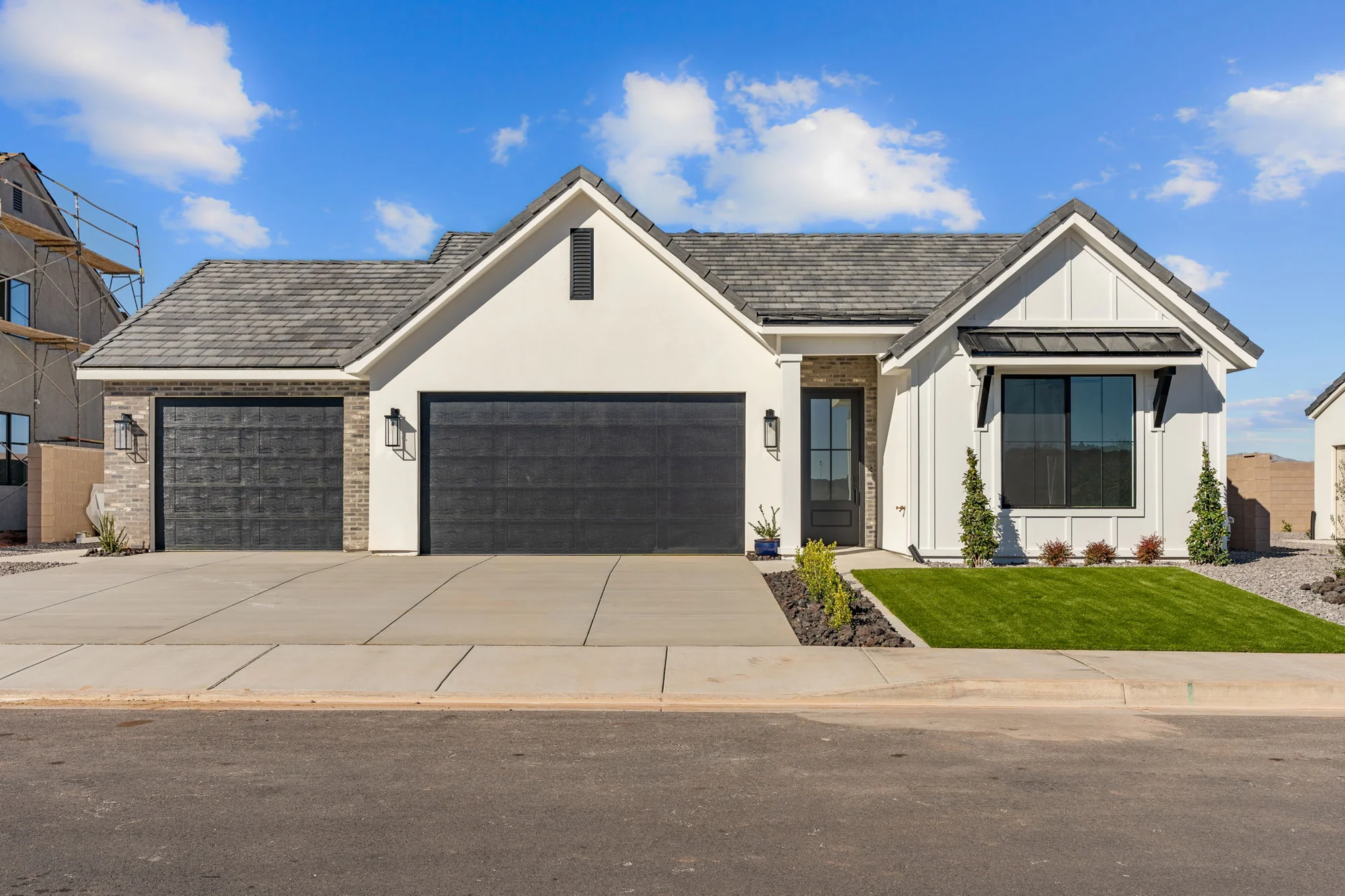 Zinnia home at Pioneer Pointe with three car garage