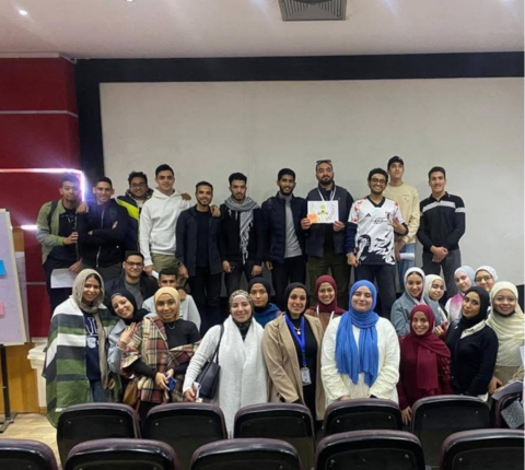 محاضرة هاجر رسلان في جامعة مصر للعلوم والتكنولوجيا