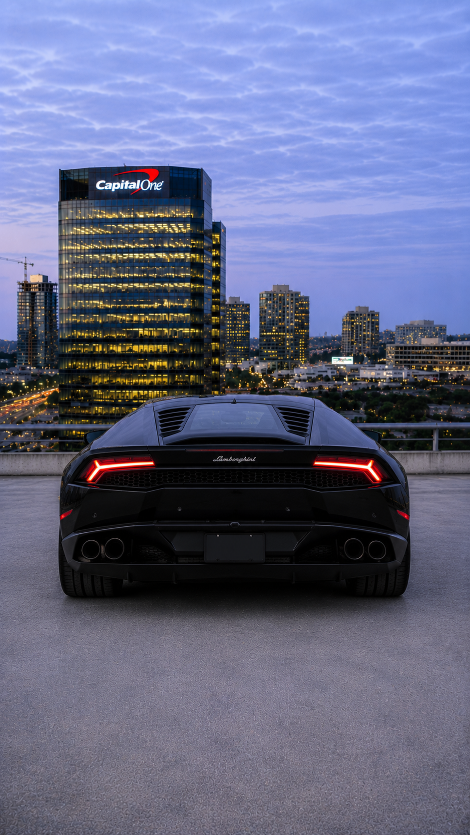 Lamborghini Huracan dynamic driving angle slide 4