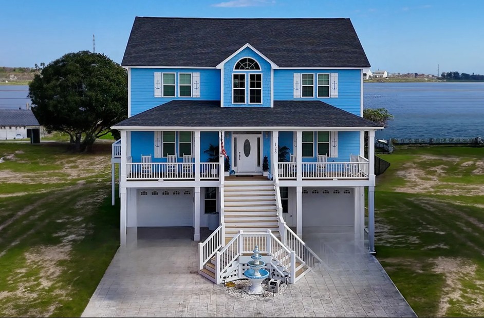 Custom home under construction in coastal North Carolina