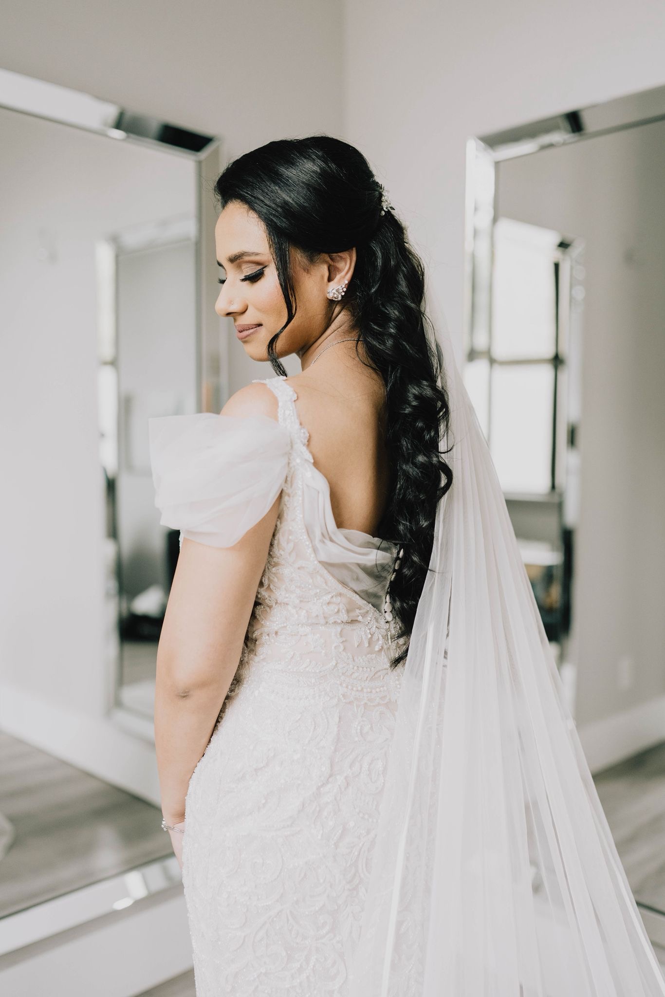 Elegant bridal makeup and hair