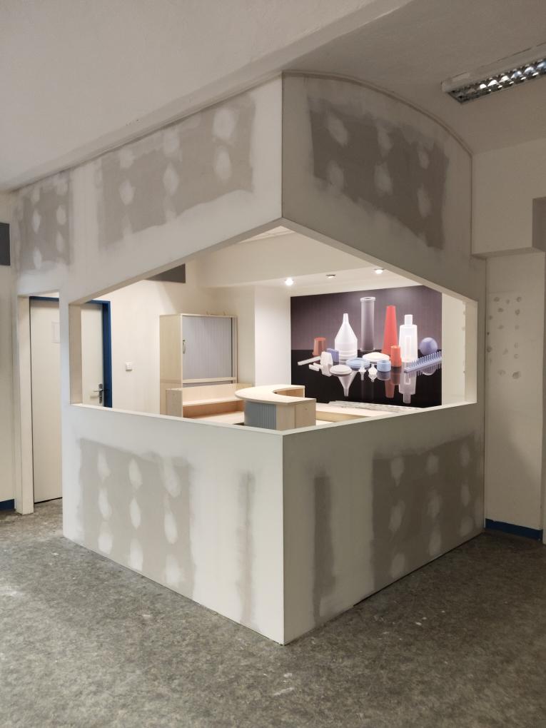 Designový podhled s detailním osvětlením