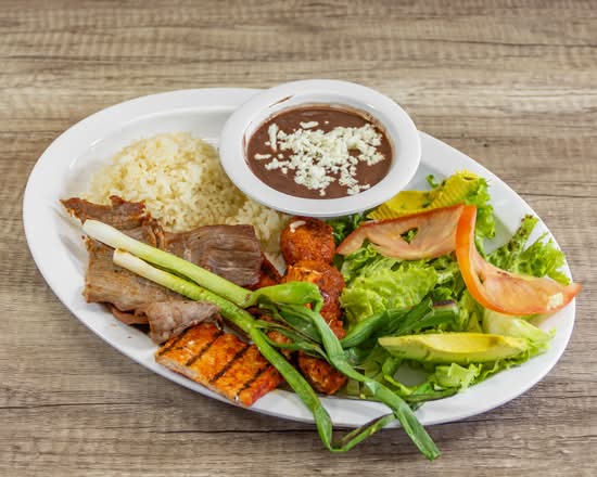 Platon de Patron at Oaxaca de Mis Amores Riverside CA