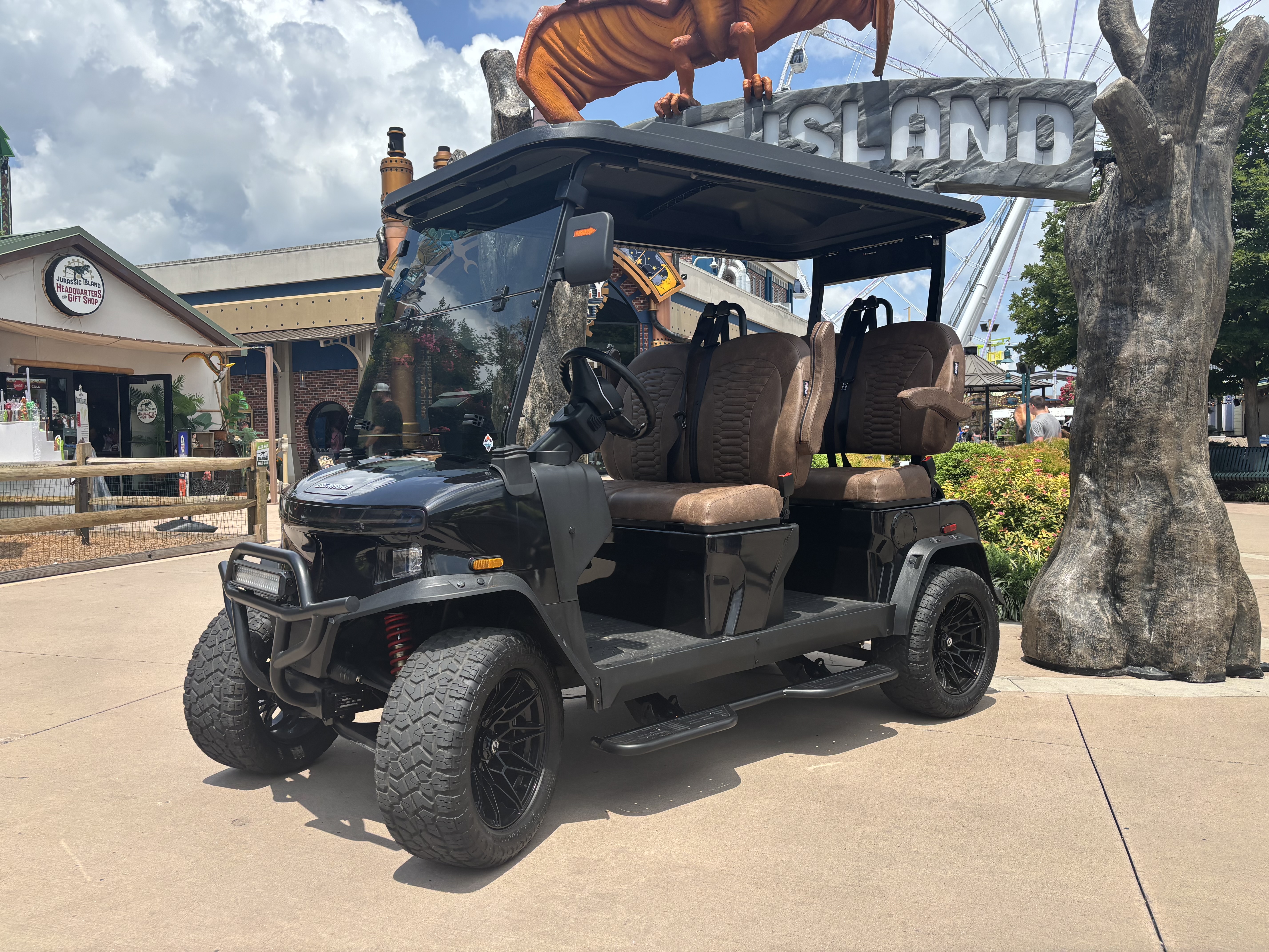 Golf cart rentals in Pigeon Forge TN from Bubba's Adventure Carts