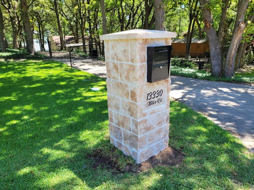 Miller Rd. Stone Pillar Mailbox