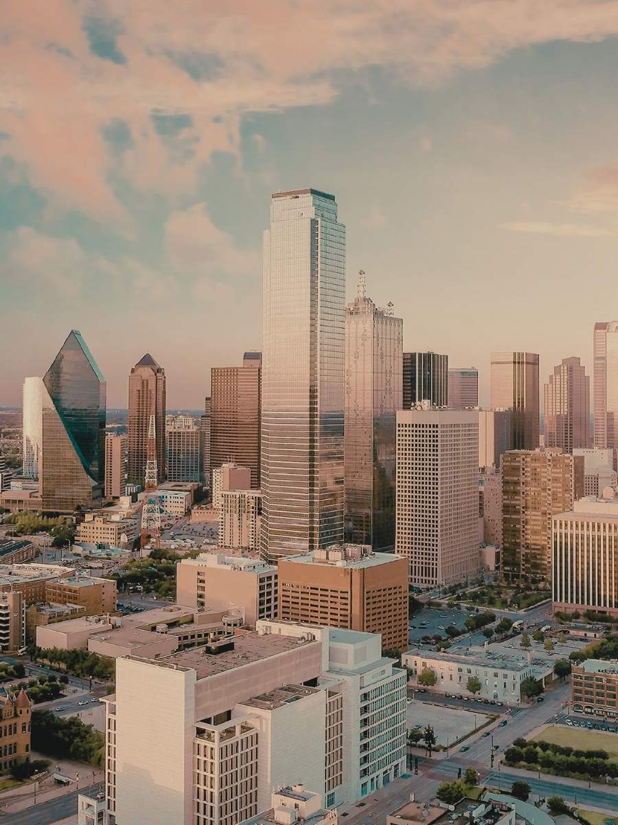 Phoenix corporate event ideas – desert landscape with city lights, perfect for warm‑weather exclusive lifestyle events