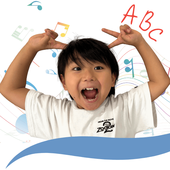 加須市の英語教室で歌やダンスを楽しむ子どもたち
