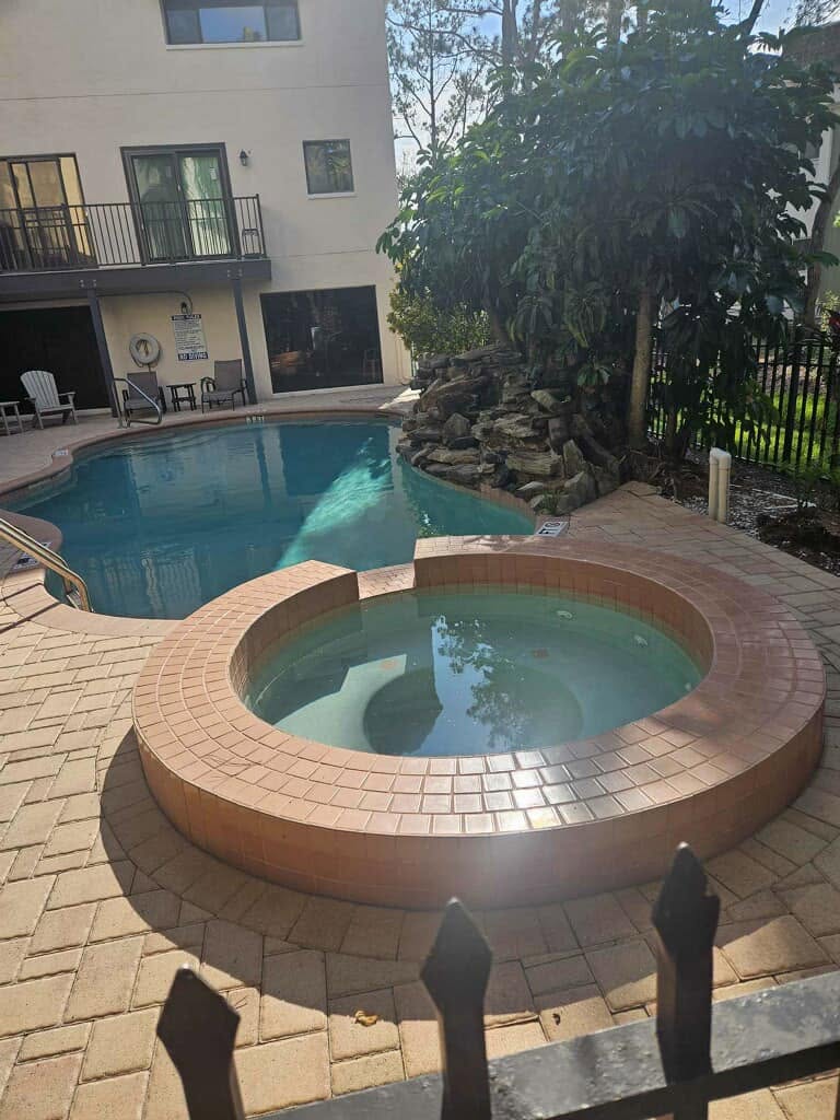 Pool filter cleaning service in Weeki Wachee