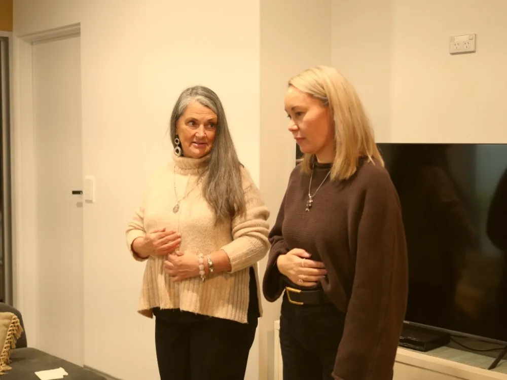 Shari Elle in conversation with a participant