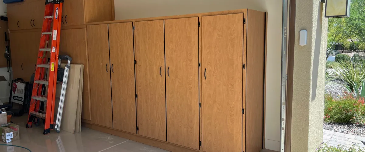 garage cabinets