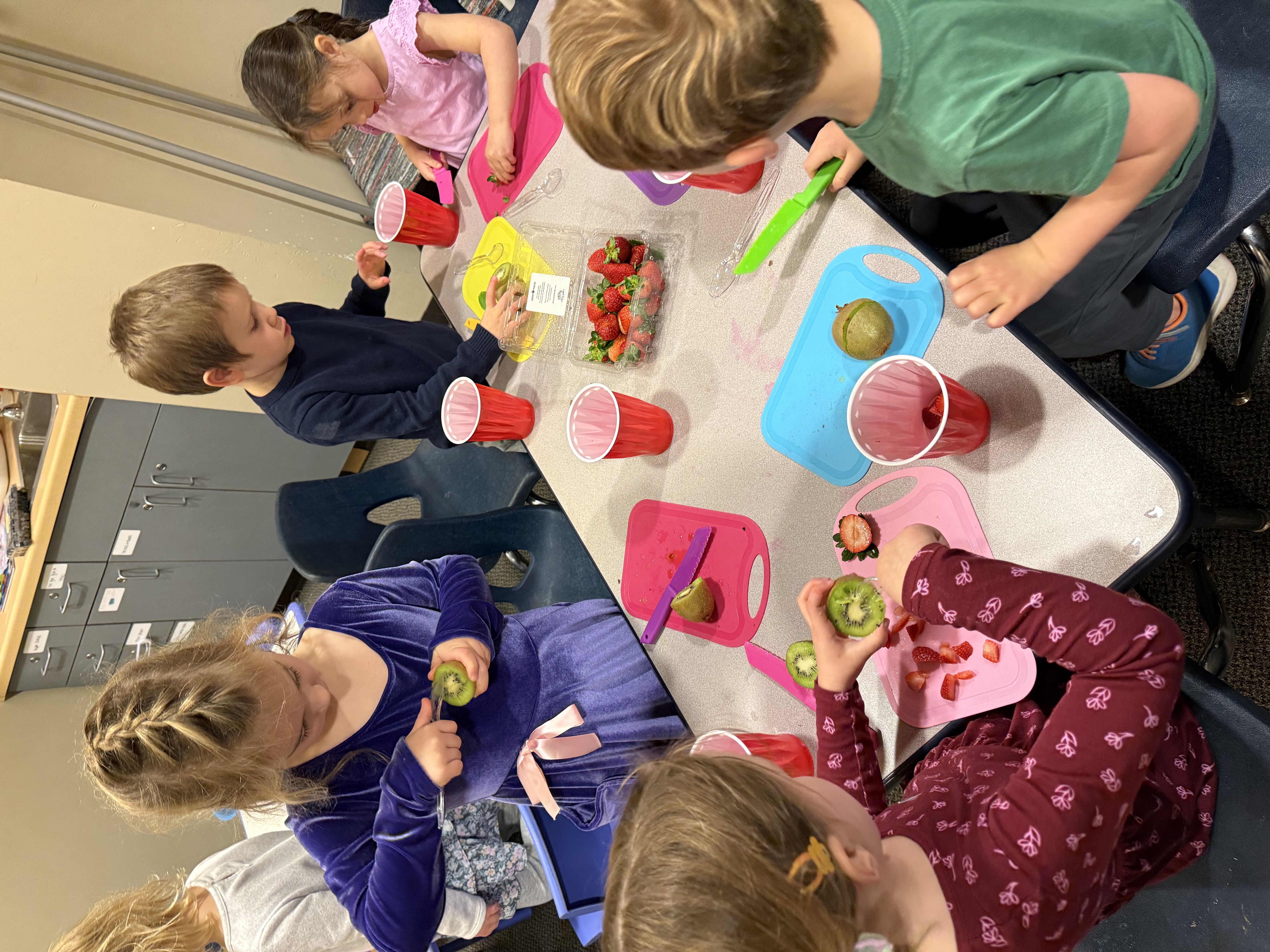 kids playing with food, kids cooking healthy, kids cooking classes, holistic children classes kids playing with food, kids cooking healthy, kids cooking classes, holistic children classes