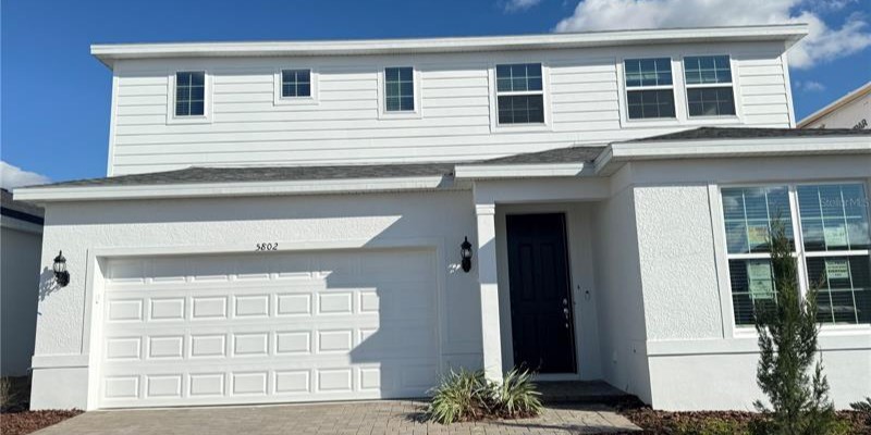 Property Exterior 1290 OAK BLVD