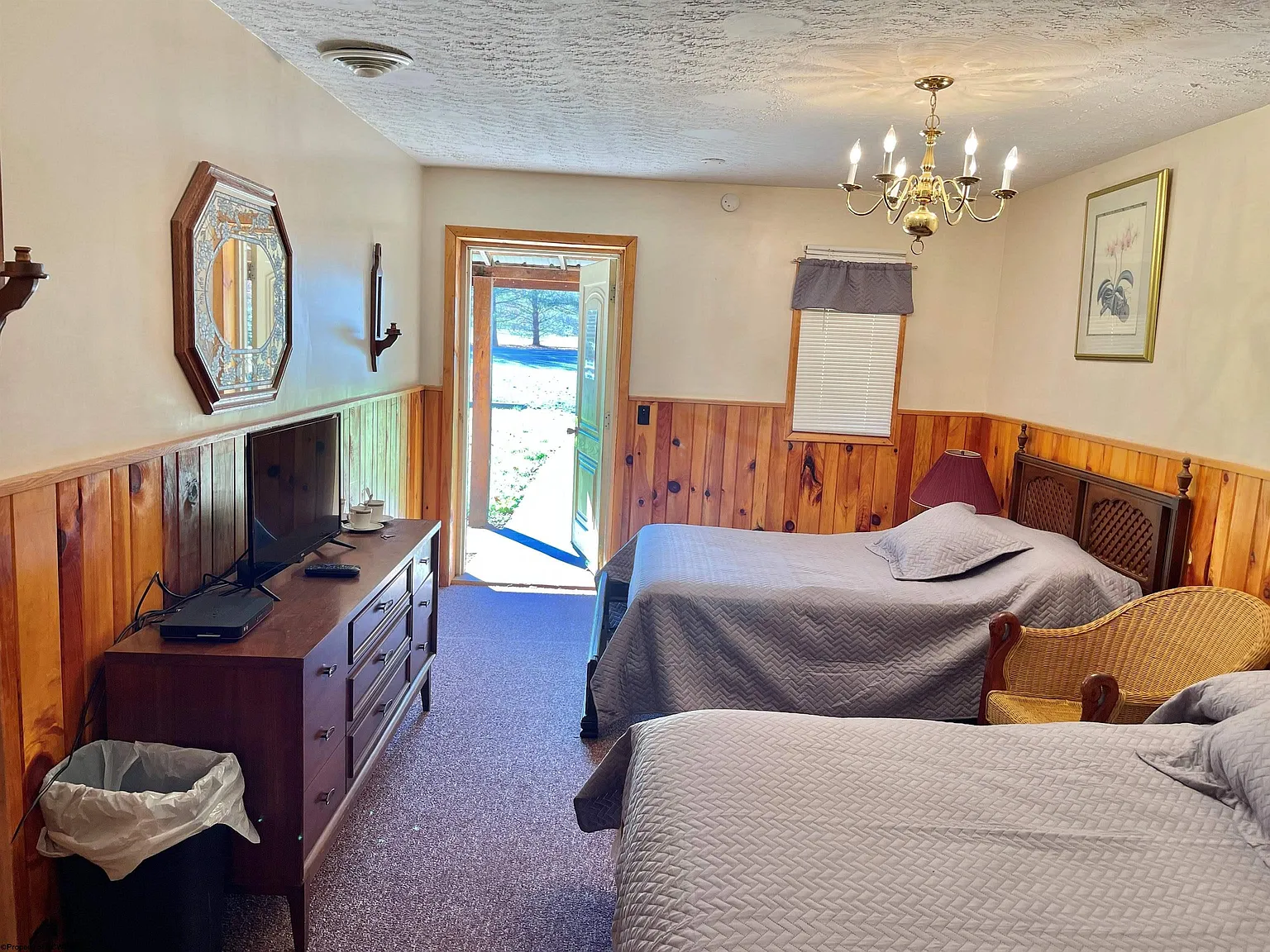 Guest room before renovation