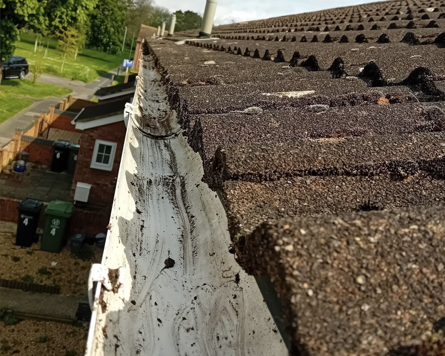 gutter cleaner fareham