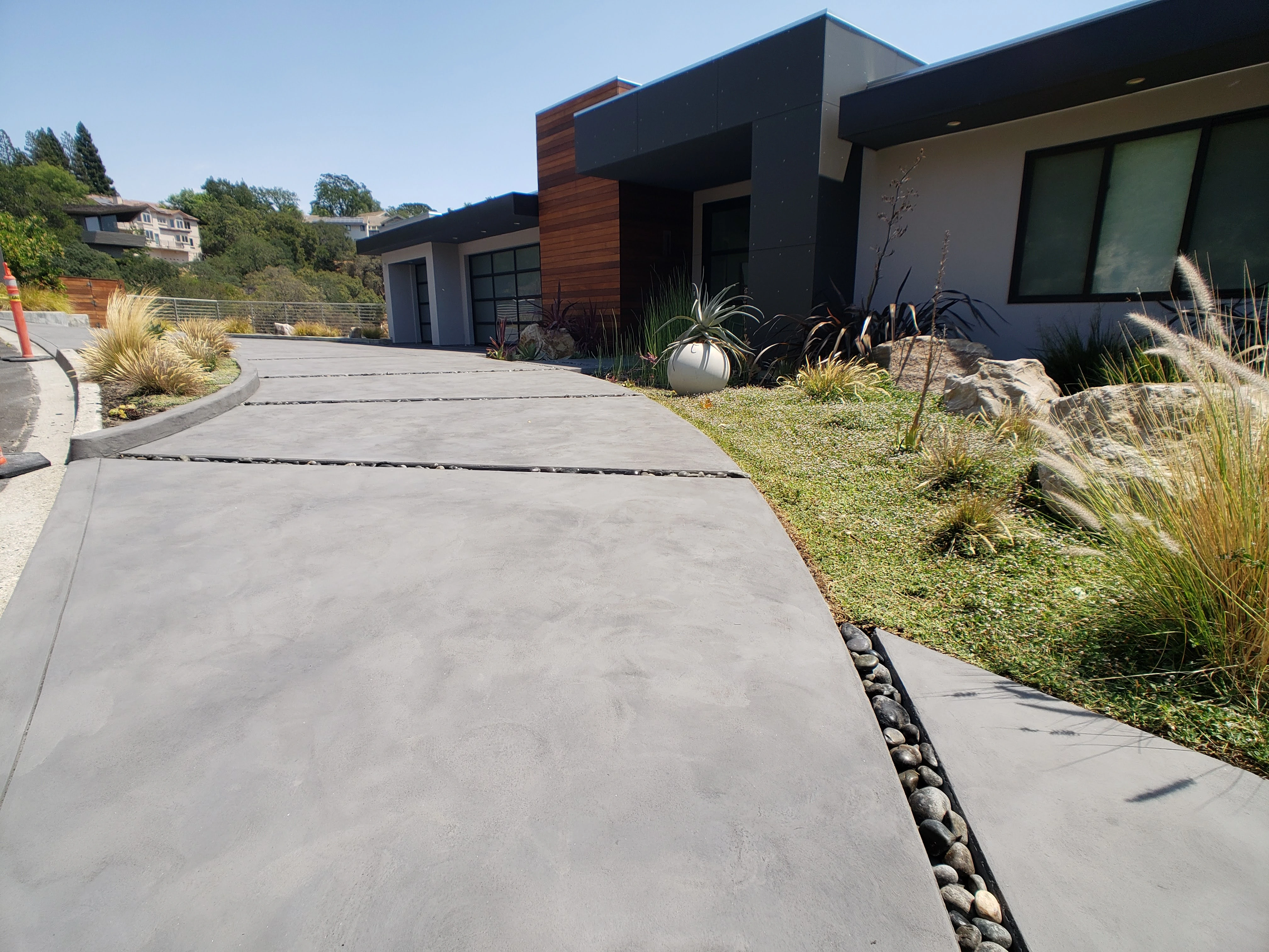 {{ custom_values.service_1 }} in {{custom_values.biz_area_1})