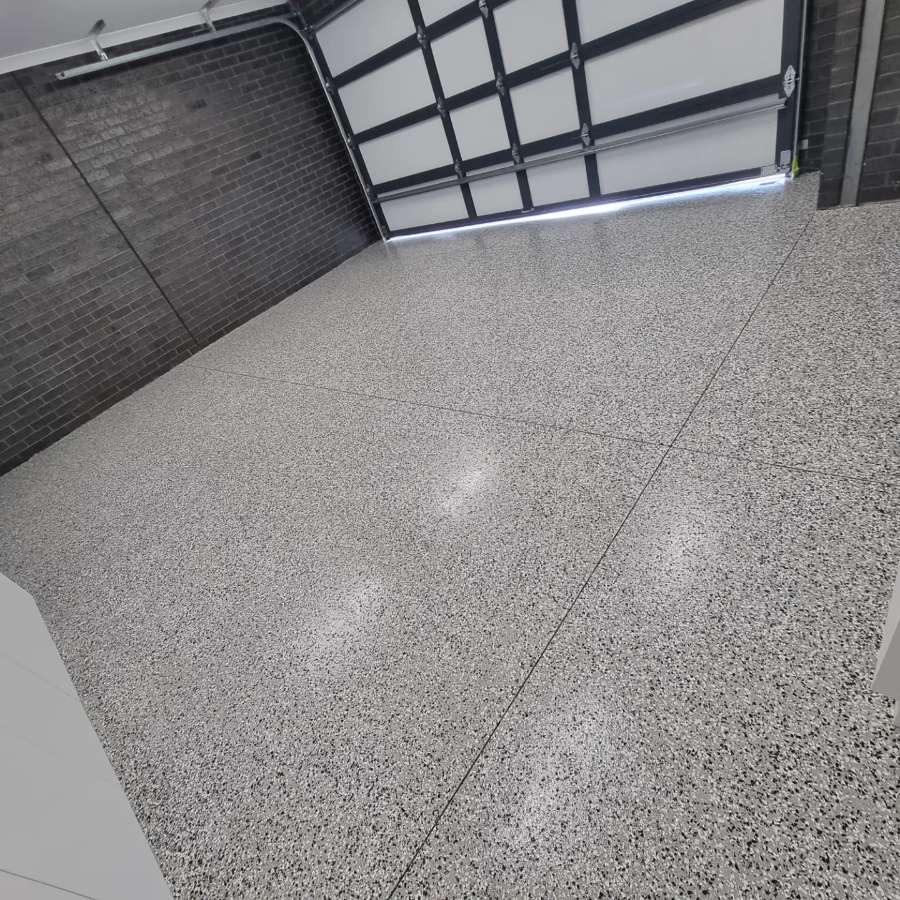 High-Gloss Garage Epoxy Renewal