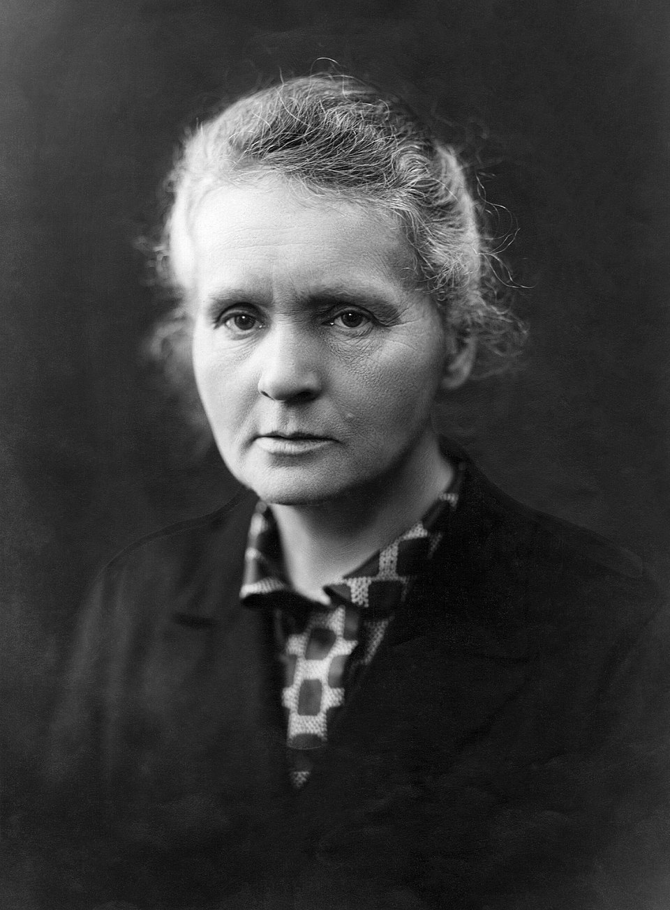 Portrait of Marie Curie circa 1920, physicist and Nobel Prize winner who developed mobile X-ray units during World War I. Portrait of Marie Curie circa 1920, physicist and Nobel Prize winner who developed mobile X-ray units during World War I.
