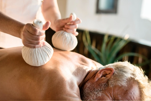 Njavarakizhi - Medicated Rice Bolus Therapy